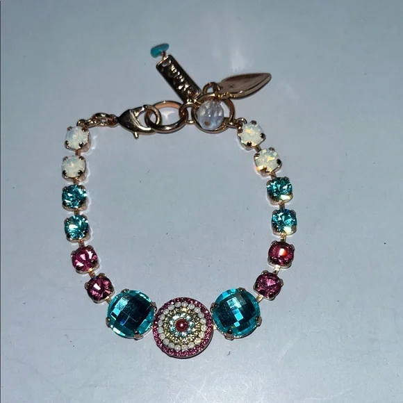 Mariana Gold Bracelet sparkling with Czech and Austrian crystals - Picture 1 of 8